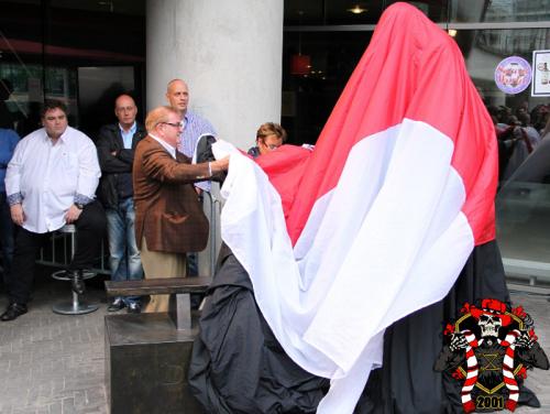 Onthulling standbeeld Bobby Haarms